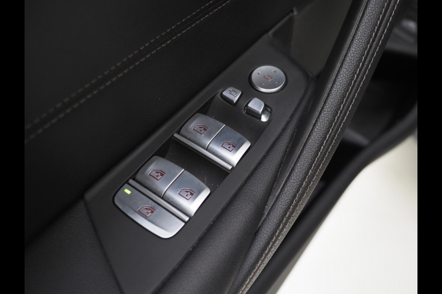 BMW 5 Serie Touring 530e M Sport Shadow Line | Panoramadak | LED Grille | Harman/Kardon | Leder | HUD | 360 | LaserLED | Carplay