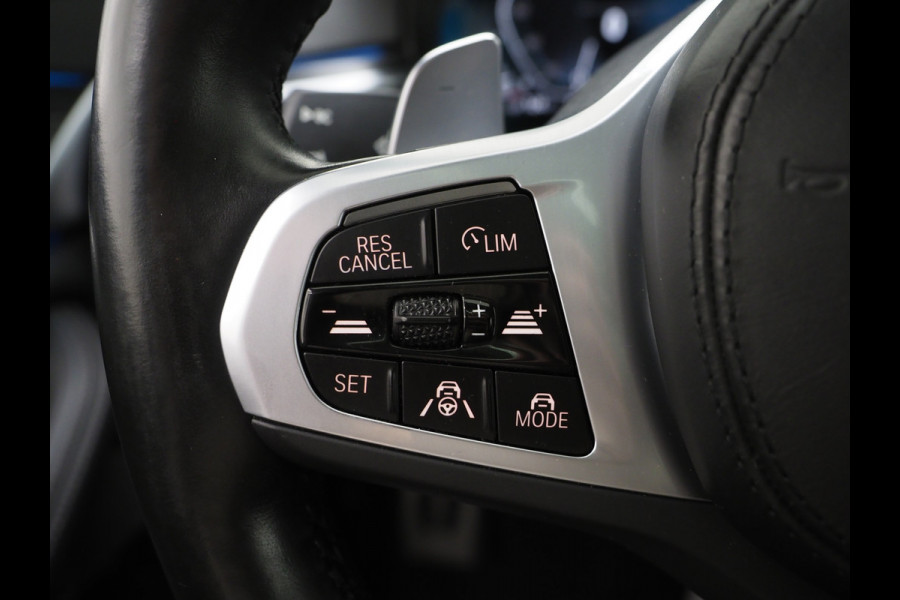 BMW 5 Serie Touring 530e M Sport Shadow Line | Panoramadak | LED Grille | Harman/Kardon | Leder | HUD | 360 | LaserLED | Carplay