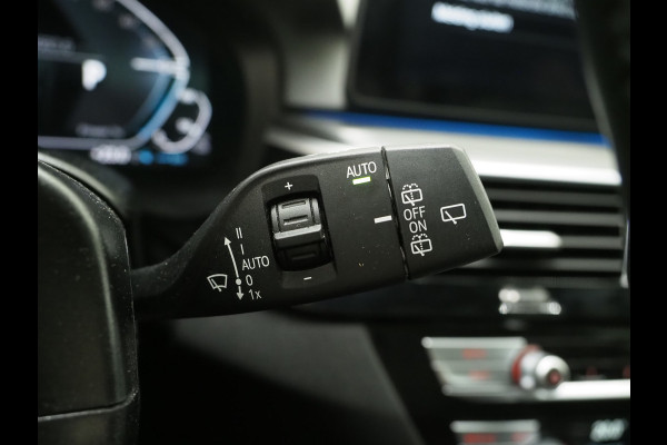 BMW 5 Serie Touring 530e M Sport Shadow Line | Panoramadak | LED Grille | Harman/Kardon | Leder | HUD | 360 | LaserLED | Carplay