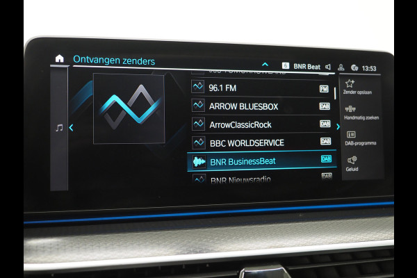 BMW 5 Serie Touring 530e M Sport Shadow Line | Panoramadak | LED Grille | Harman/Kardon | Leder | HUD | 360 | LaserLED | Carplay