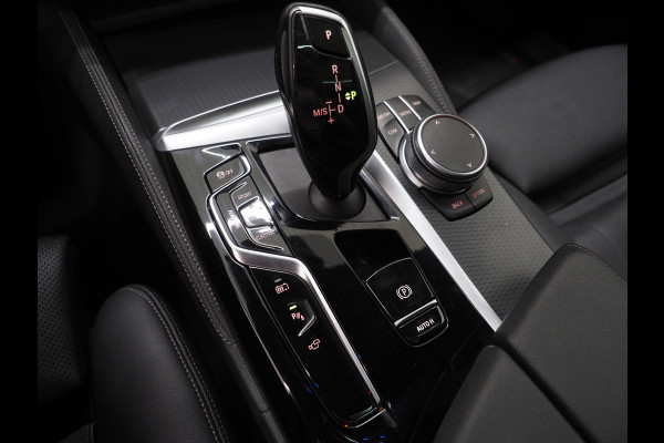 BMW 5 Serie Touring 530e M Sport Shadow Line | Panoramadak | LED Grille | Harman/Kardon | Leder | HUD | 360 | LaserLED | Carplay