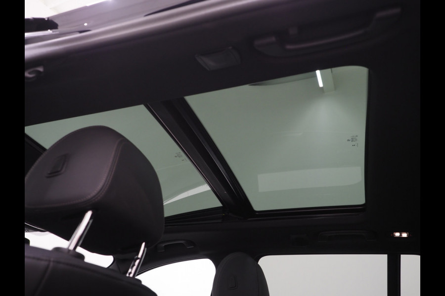 BMW 5 Serie Touring 530e M Sport Shadow Line | Panoramadak | LED Grille | Harman/Kardon | Leder | HUD | 360 | LaserLED | Carplay