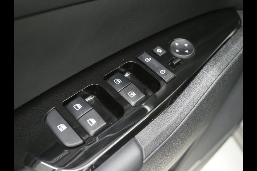 Kia Sportage 1.6 T-GDi Plug-in Hybrid AWD DynamicPlusLine | Panoramadak | Trekhaak | Keyless | Dodehoek | 360 | Adaptive Cruise | Carplay
