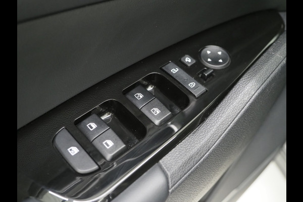 Kia Sportage 1.6 T-GDi Plug-in Hybrid AWD DynamicPlusLine | Panoramadak | Trekhaak | Keyless | Dodehoek | 360 | Adaptive Cruise | Carplay
