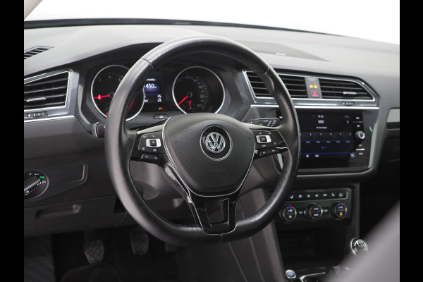 Volkswagen Tiguan Allspace 1.5 TSI 7p. | Panoramadak | Trekhaak | Leder | Dynaudio | 360 | Keyless | Adaptive Cruise | Carplay