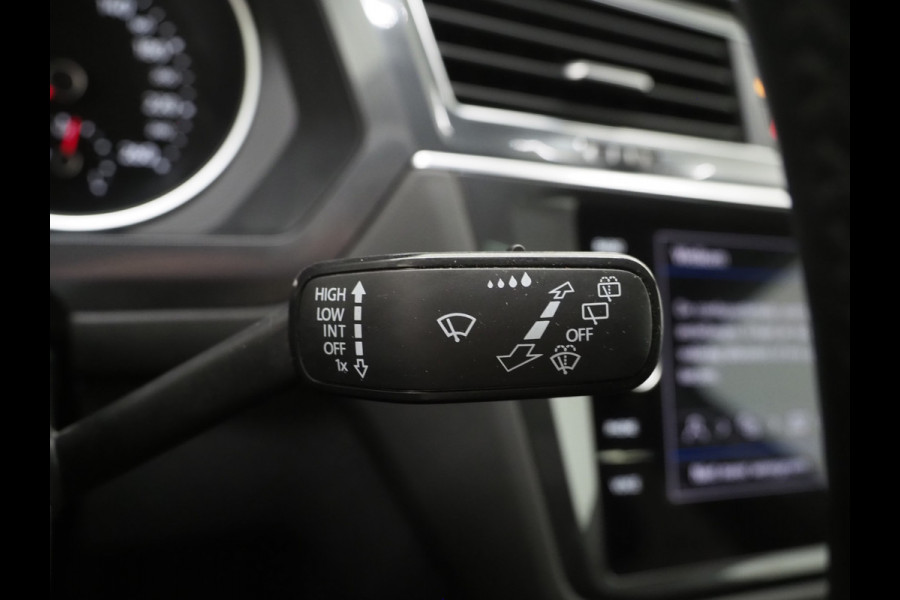Volkswagen Tiguan Allspace 1.5 TSI 7p. | Panoramadak | Trekhaak | Leder | Dynaudio | 360 | Keyless | Adaptive Cruise | Carplay