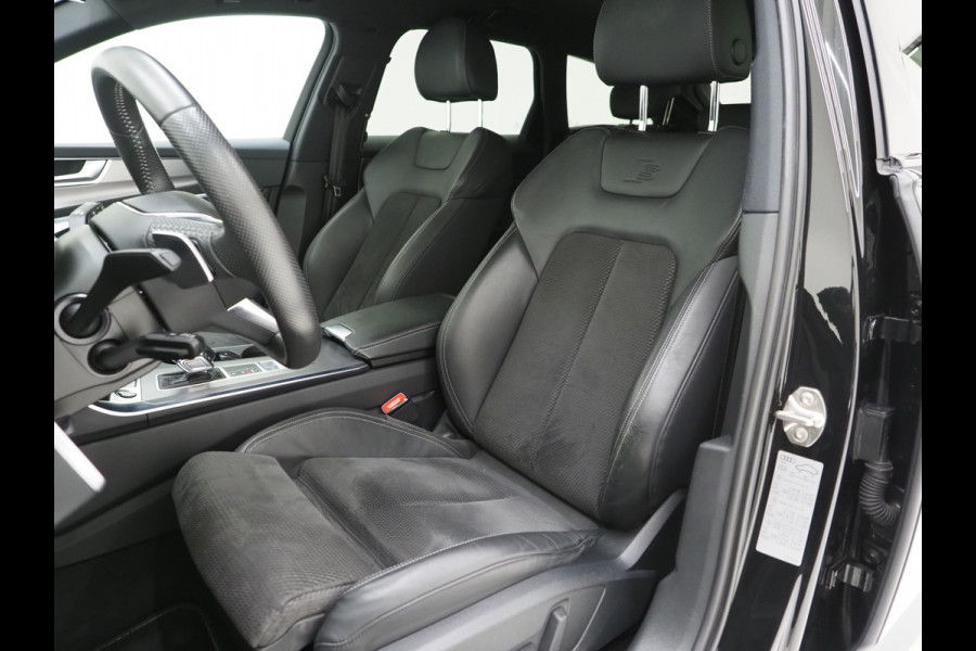 Audi A6 Avant 55 TFSI e quattro Full Black | Trekhaak | Keyless | Adaptive Cruise | Camera | Memory | Stoelverwarming | Carplay