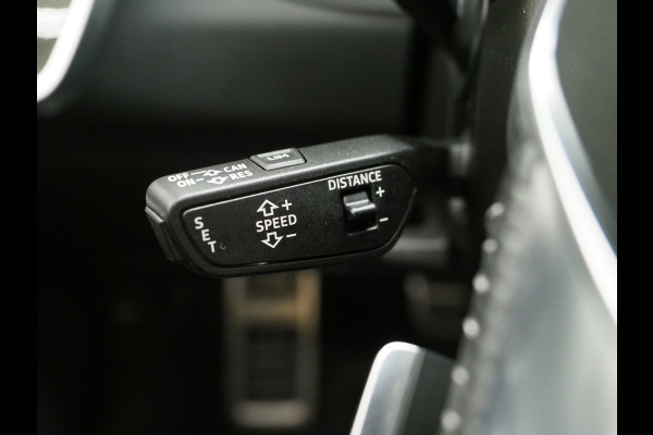 Audi A6 Avant 55 TFSI e quattro Full Black | Trekhaak | Keyless | Adaptive Cruise | Camera | Memory | Stoelverwarming | Carplay