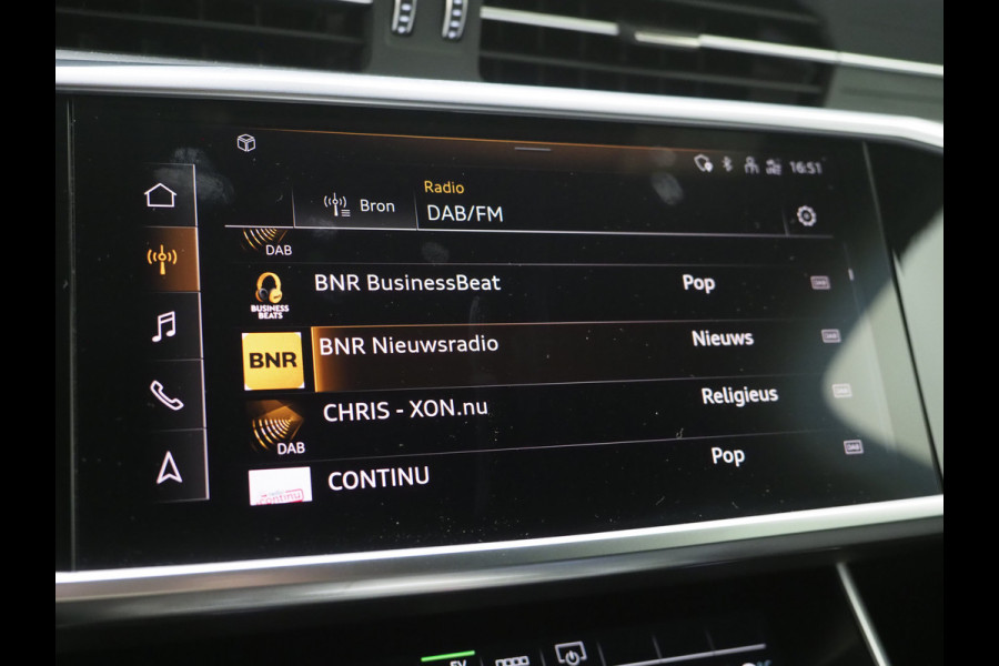 Audi A6 Avant 55 TFSI e quattro Full Black | Trekhaak | Keyless | Adaptive Cruise | Camera | Memory | Stoelverwarming | Carplay