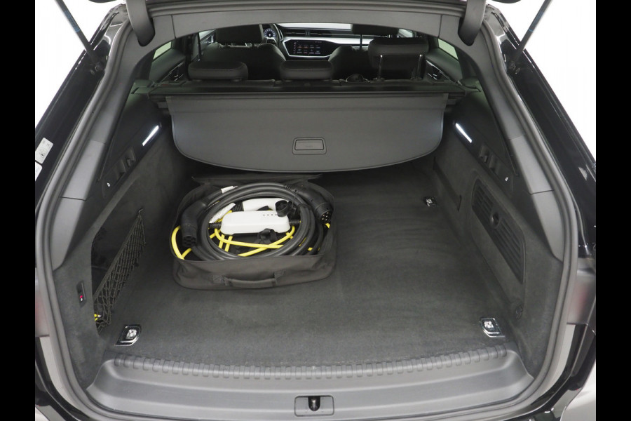 Audi A6 Avant 55 TFSI e quattro Full Black | Trekhaak | Keyless | Adaptive Cruise | Camera | Memory | Stoelverwarming | Carplay