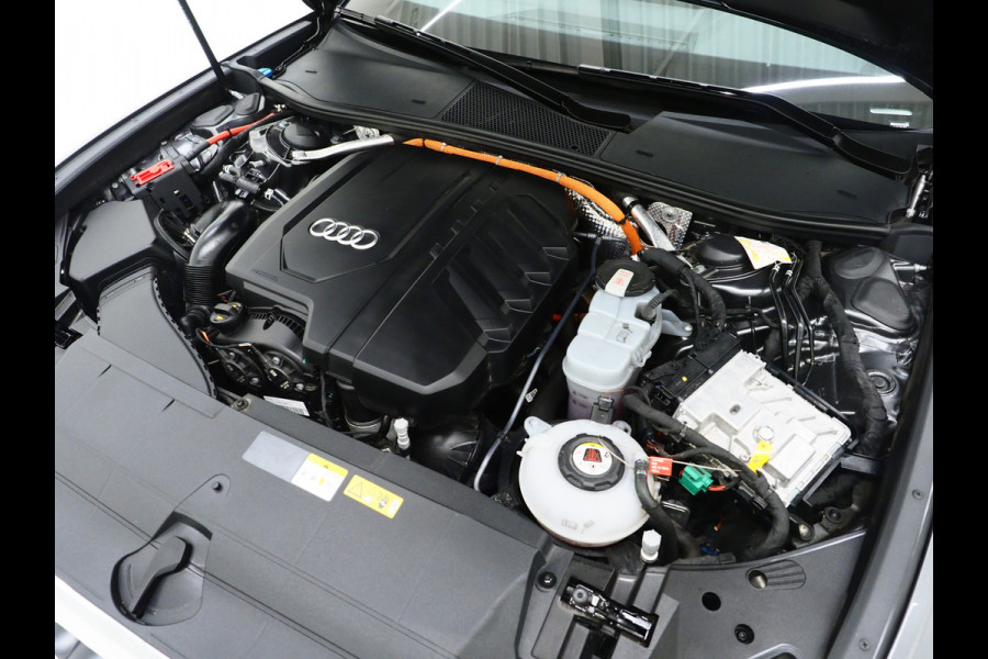 Audi A6 Avant 50 TFSI e quattro | Panoramadak | Trekhaak | B&O Audio | Sfeerlicht | Keyless | Adaptive Cruise | Carplay