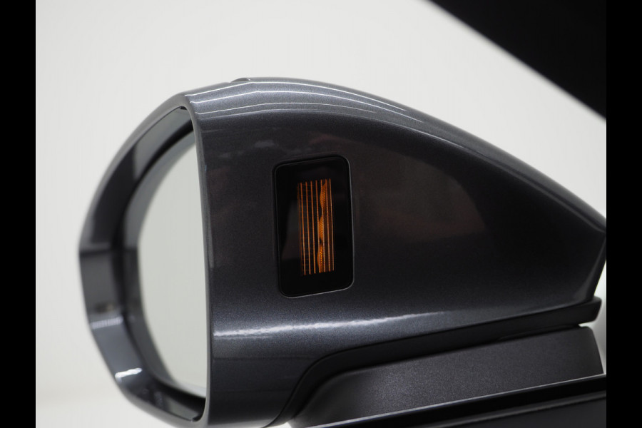 Audi A6 Avant 50 TFSI e quattro | Panoramadak | Trekhaak | B&O Audio | Sfeerlicht | Keyless | Adaptive Cruise | Carplay