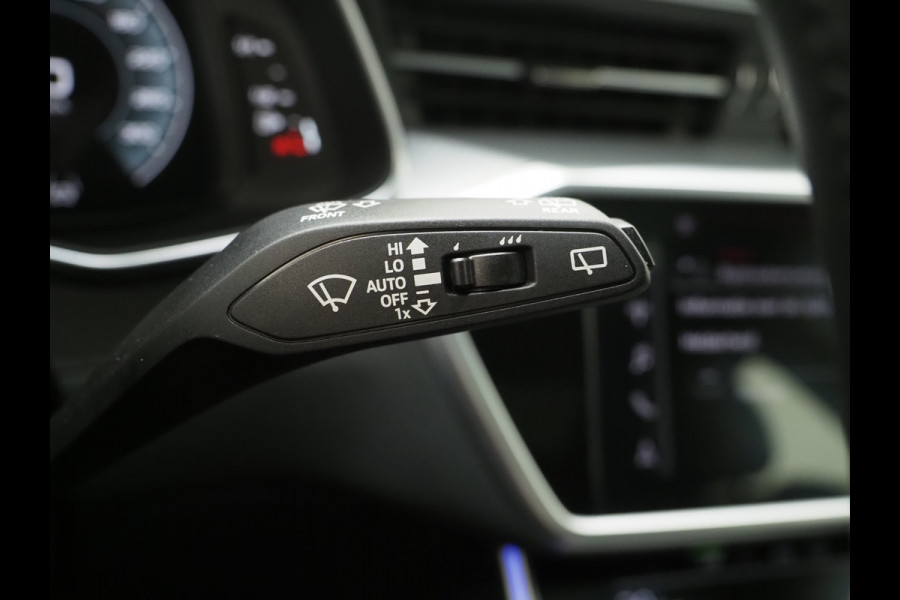 Audi A6 Avant 50 TFSI e quattro | Panoramadak | Trekhaak | B&O Audio | Sfeerlicht | Keyless | Adaptive Cruise | Carplay