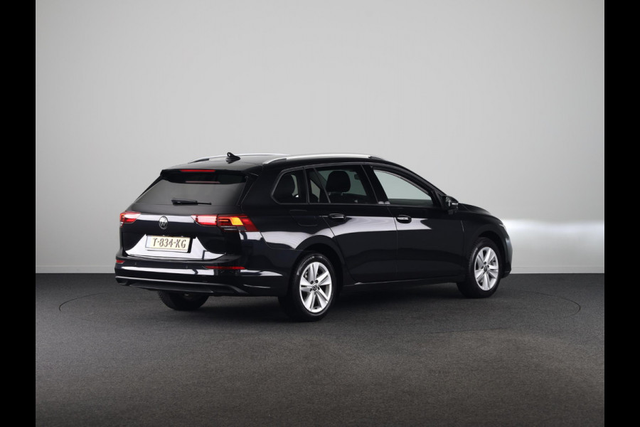 Volkswagen Golf Variant 1.0 eTSI Life | 110 pk Automaat (DSG) | Verlengde garantie | Navigatie | Parkeersensoren | Achteruitrijcamera | LED koplampen |17" All season banden |