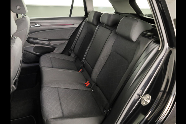 Volkswagen Golf Variant 1.0 eTSI Life | 110 pk Automaat (DSG) | Verlengde garantie | Navigatie | Parkeersensoren | Achteruitrijcamera | LED koplampen |17" All season banden |