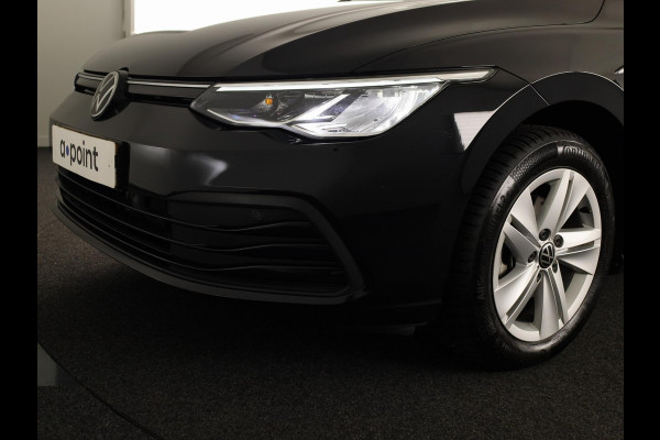 Volkswagen Golf Variant 1.0 eTSI Life | 110 pk Automaat (DSG) | Verlengde garantie | Navigatie | Parkeersensoren | Achteruitrijcamera | LED koplampen |17" All season banden |