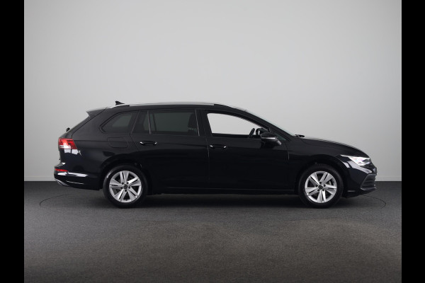 Volkswagen Golf Variant 1.0 eTSI Life | 110 pk Automaat (DSG) | Verlengde garantie | Navigatie | Parkeersensoren | Achteruitrijcamera | LED koplampen |17" All season banden |