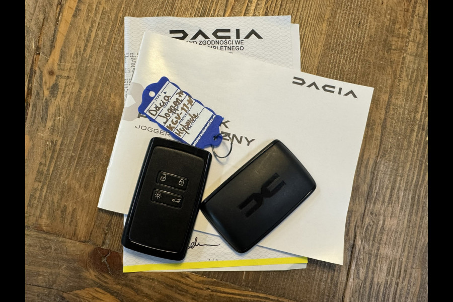 Dacia Jogger 1.6 Hybrid 140 Extreme 7p. Cruise Camera Naci Carplay Stoelverwarming Lane assist Clima Keyless