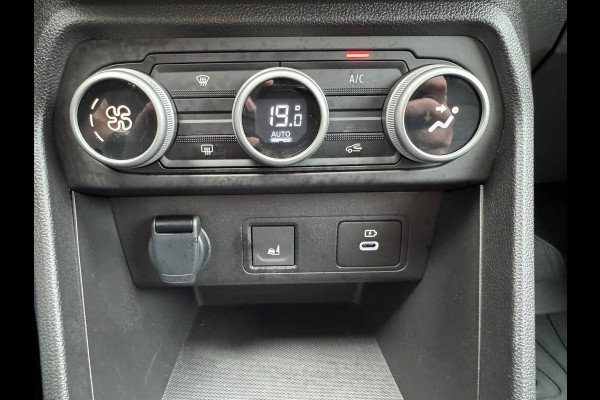 Dacia Jogger 1.6 Hybrid 140 Extreme 7p. Cruise Camera Naci Carplay Stoelverwarming Lane assist Clima Keyless