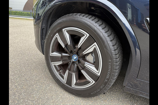 BMW iX3 Executive 80 kWh M-Sport |SOH 99% | ELEKTRISCHE TREKHAAK| ELEKTRISCHE ACHTERKLEP| PANORAMADAK| DRIVING ASSISTENT PROFESSIONAL| DODE HOEK SENSOR| STOELVERWARMING