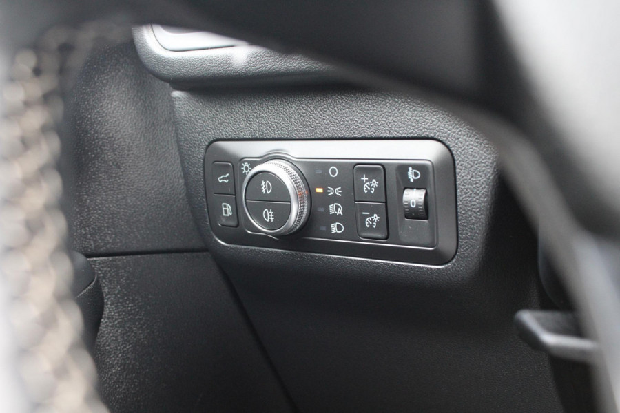 Ford Kuga 2.5 PHEV Vignale | Full Options! | Wegklapbare Trekhaak | Panorama Dak | Stoel + Stuurverwarming | Adaptive Cruise Control | BLIS |