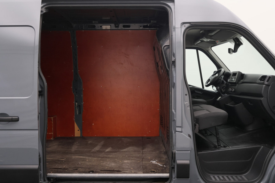 Renault Master T35 2.3 dCi 150 L2H2 Energy Comfort Automaat Glasresteel, 3-Zits, Trekhaak, Camera, Cruise, PDC