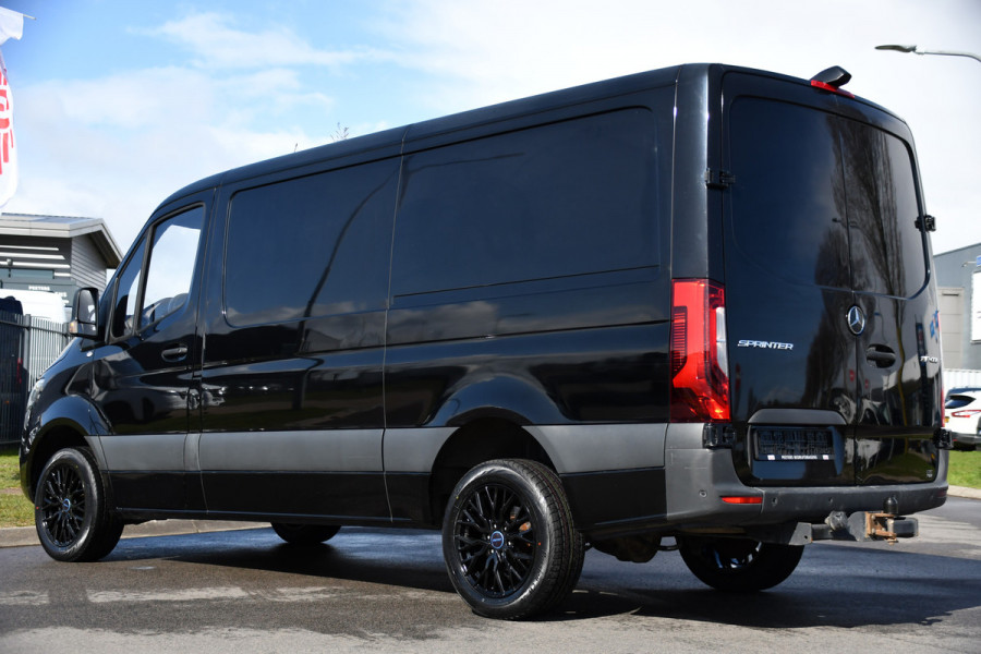 Mercedes-Benz Sprinter 317 1.9 CDI L2H1 RWD Edition Black 360 Camera, Cruise, Carplay, LED, 10,5'' Mbux, Automaat, Trekhaak, Leder, 170pk, Uniek!
