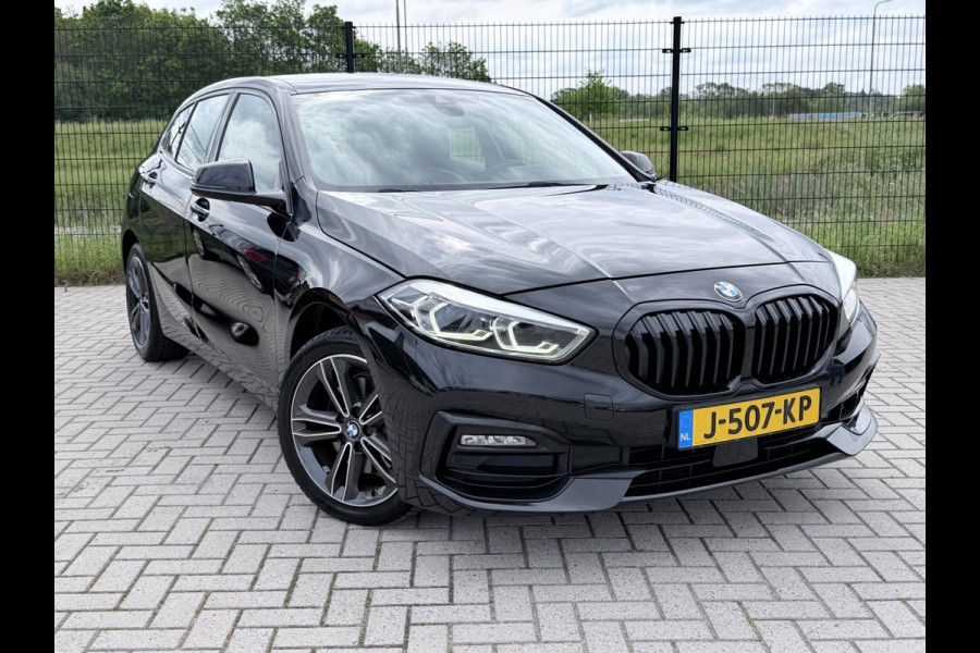 BMW 1-serie 118i Executive Edition | 1ste eigenaar | PDC | Carplay |