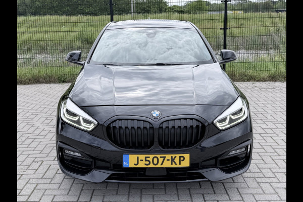 BMW 1-serie 118i Executive Edition | 1ste eigenaar | PDC | Carplay |