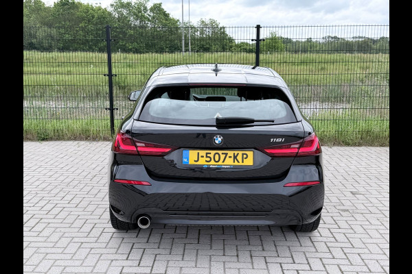 BMW 1-serie 118i Executive Edition | 1ste eigenaar | PDC | Carplay |