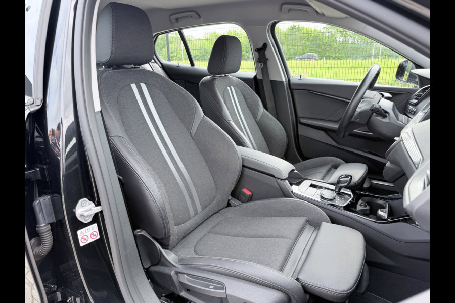BMW 1-serie 118i Executive Edition | 1ste eigenaar | PDC | Carplay |