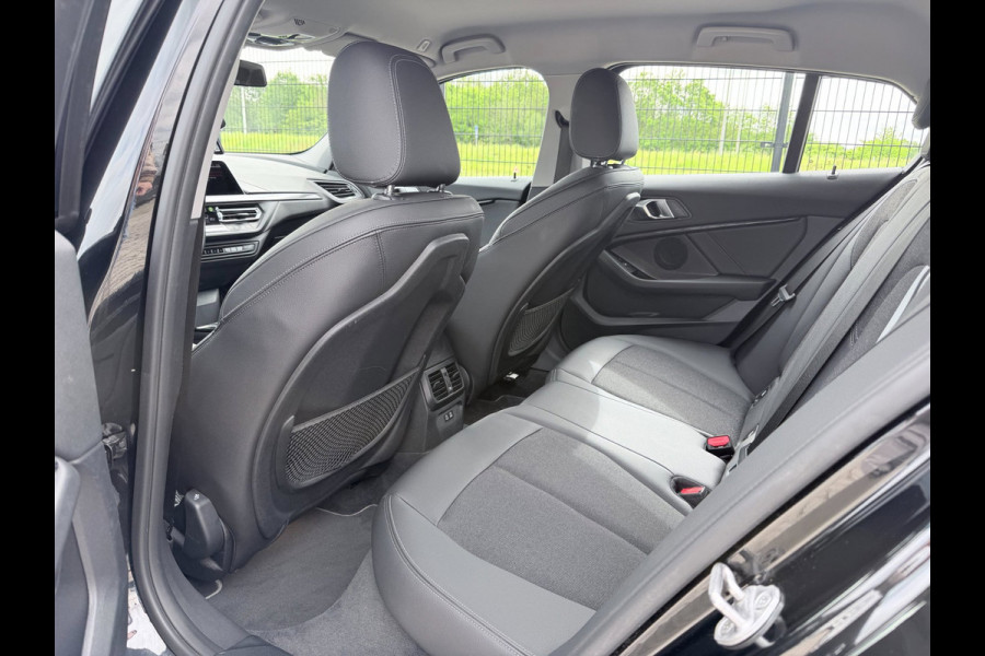 BMW 1-serie 118i Executive Edition | 1ste eigenaar | PDC | Carplay |