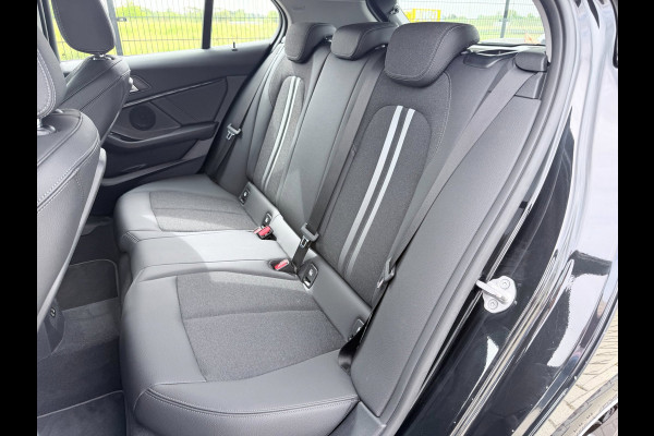 BMW 1-serie 118i Executive Edition | 1ste eigenaar | PDC | Carplay |