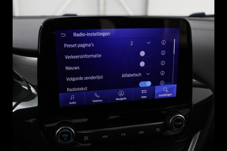 Ford Puma 1.0 EcoBoost Hybrid Titanium | Panoramadak | Stoelverwarming | Adaptive cruise | Camera | Carplay | Full LED | Stuurverwarming | Side Assist | Navigatie | Parkeerhulp | Climate control