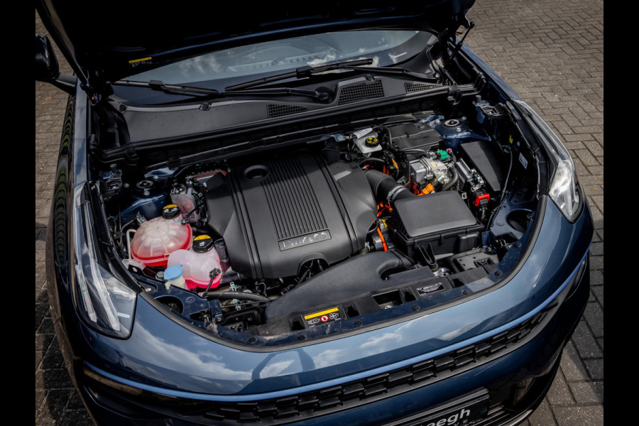 Lynk & Co 01 1.5 Plug-In Hybrid 262pk BLACKED OUT | Trekhaak | Zwarte hemel