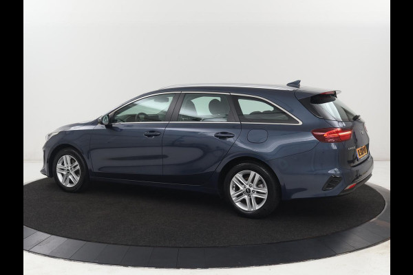 Kia Ceed 1.0 T-GDi DynamicLine | Carplay | Camera | Navigatie | Climate control | Parkeerhulp | Cruise control | Bluetooth | DAB | Lichtmetalen velgen