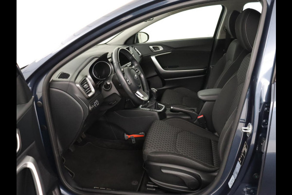 Kia Ceed 1.0 T-GDi DynamicLine | Carplay | Camera | Navigatie | Climate control | Parkeerhulp | Cruise control | Bluetooth | DAB | Lichtmetalen velgen