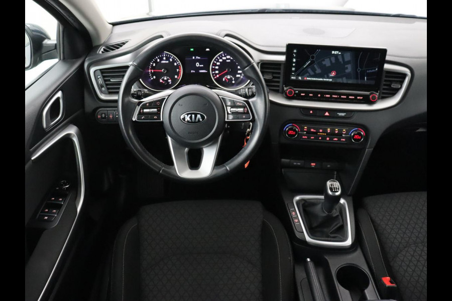 Kia Ceed 1.0 T-GDi DynamicLine | Carplay | Camera | Navigatie | Climate control | Parkeerhulp | Cruise control | Bluetooth | DAB | Lichtmetalen velgen