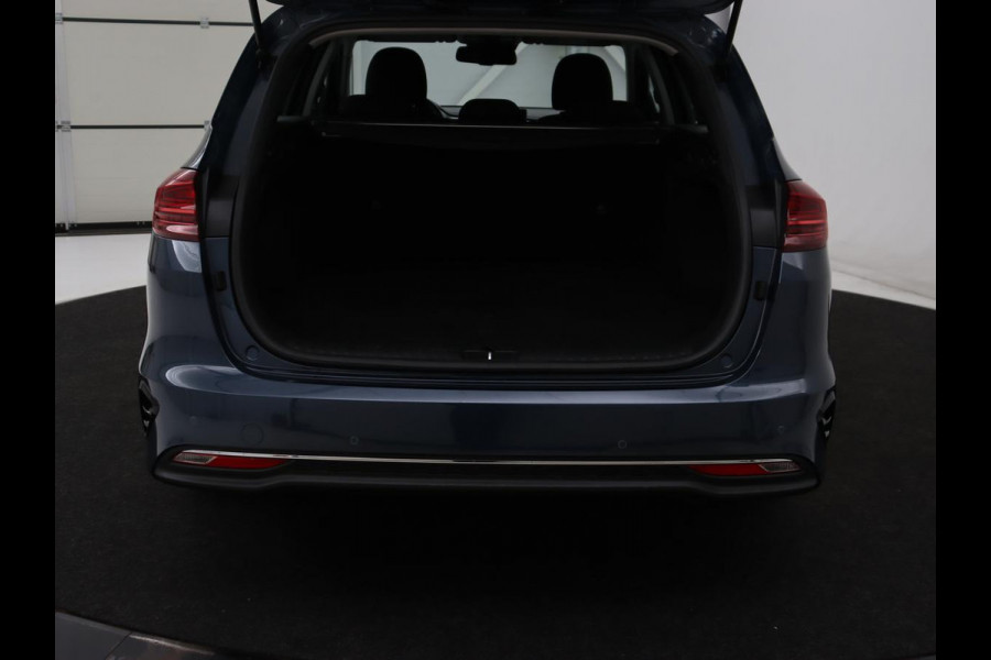 Kia Ceed 1.0 T-GDi DynamicLine | Carplay | Camera | Navigatie | Climate control | Parkeerhulp | Cruise control | Bluetooth | DAB | Lichtmetalen velgen