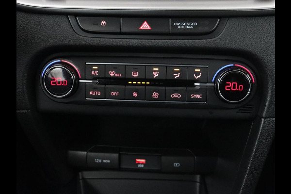 Kia Ceed 1.0 T-GDi DynamicLine | Carplay | Camera | Navigatie | Climate control | Parkeerhulp | Cruise control | Bluetooth | DAB | Lichtmetalen velgen