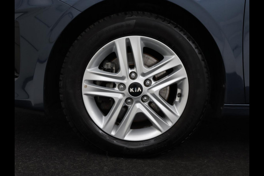 Kia Ceed 1.0 T-GDi DynamicLine | Carplay | Camera | Navigatie | Climate control | Parkeerhulp | Cruise control | Bluetooth | DAB | Lichtmetalen velgen