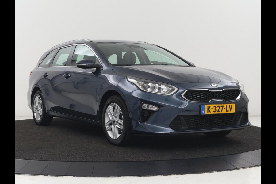 Kia Ceed 1.0 T-GDi DynamicLine | Carplay | Camera | Navigatie | Climate control | Parkeerhulp | Cruise control | Bluetooth | DAB | Lichtmetalen velgen