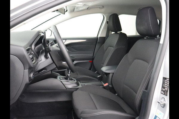 Ford Focus 1.0 EcoBoost Hybrid Titanium | Origineel NL | Carplay | Keyless | Navigatie | Climate control | Cruise control | Bluetooth | Full LED | Parkeerhulp | 38.100km NAP