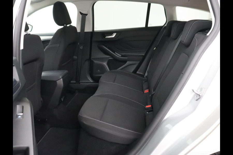 Ford Focus 1.0 EcoBoost Hybrid Titanium | Origineel NL | Carplay | Keyless | Navigatie | Climate control | Cruise control | Bluetooth | Full LED | Parkeerhulp | 38.100km NAP