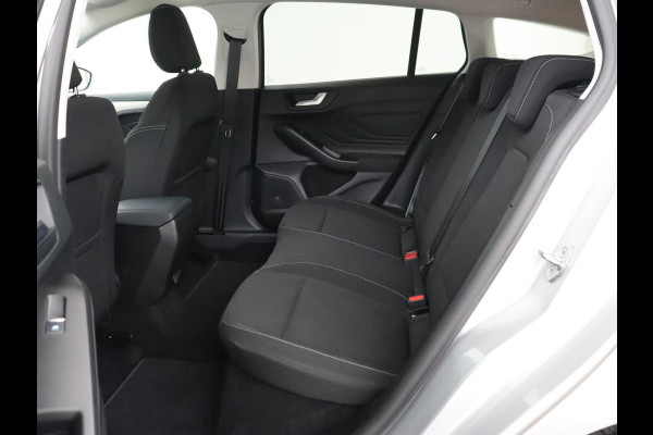 Ford Focus 1.0 EcoBoost Hybrid Titanium | Origineel NL | Carplay | Keyless | Navigatie | Climate control | Cruise control | Bluetooth | Full LED | Parkeerhulp | 38.100km NAP
