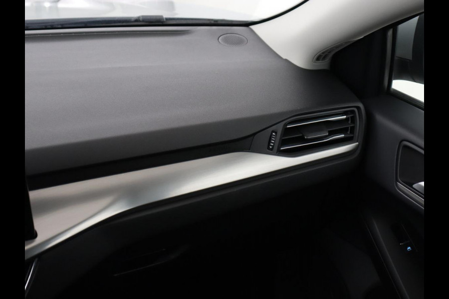 Ford Focus 1.0 EcoBoost Hybrid Titanium | Origineel NL | Carplay | Keyless | Navigatie | Climate control | Cruise control | Bluetooth | Full LED | Parkeerhulp | 38.100km NAP