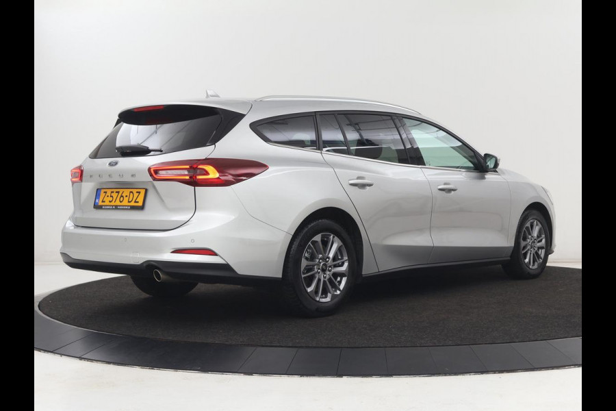Ford Focus 1.0 EcoBoost Hybrid Titanium | Origineel NL | Carplay | Keyless | Navigatie | Climate control | Cruise control | Bluetooth | Full LED | Parkeerhulp | 38.100km NAP