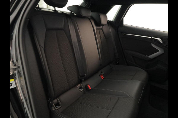 Audi A3 Sportback 40 TFSI e S edition 204 pk S-tronic | Verlengde garantie | Navigatie | Parkeersensoren (Park assist) | Achteruitrijcamera | Stoelverwarming | S-Line |