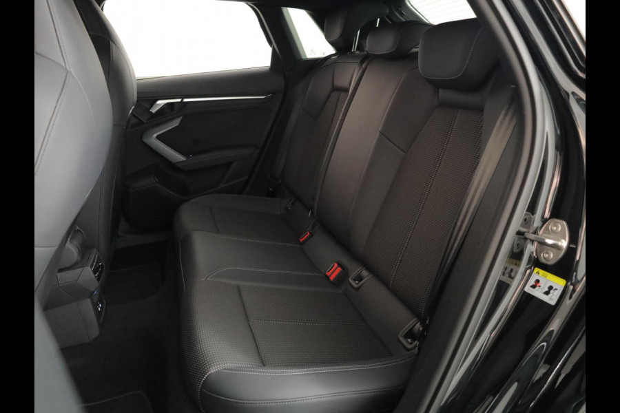 Audi A3 Sportback 40 TFSI e S edition 204 pk S-tronic | Verlengde garantie | Navigatie | Parkeersensoren (Park assist) | Achteruitrijcamera | Stoelverwarming | S-Line |