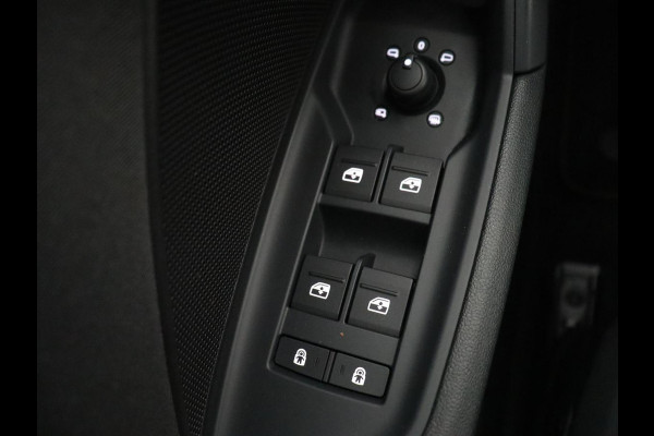 Audi A3 30 TFSI Advanced edition | Stoelverwarming | Adaptive cruise | Keyless | Camera | Carplay | Audi Sound | Full LED | Climate control | Virtual Cockpit | Parkeerhulp